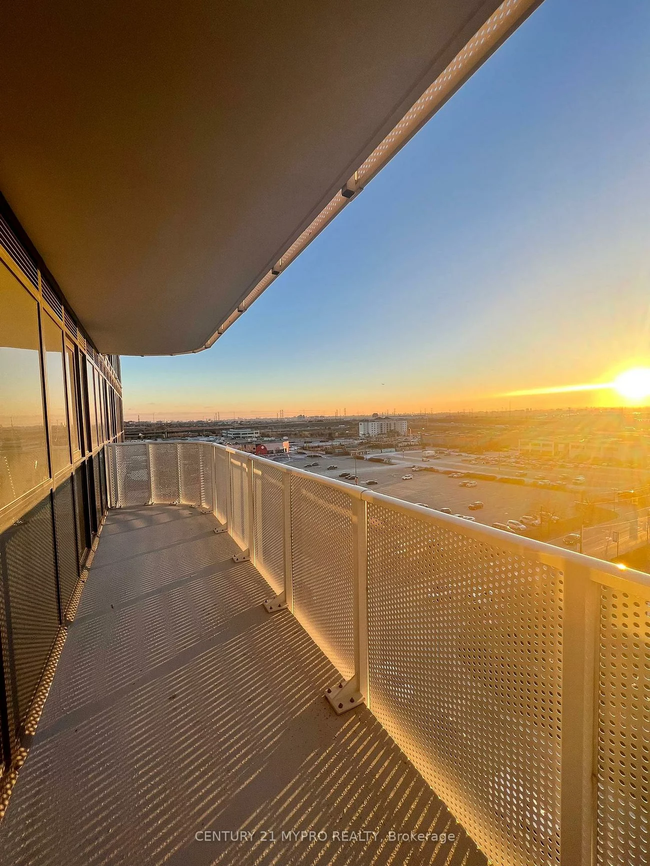 195, Commerce, Vaughan Corporate Centre, Vaughan