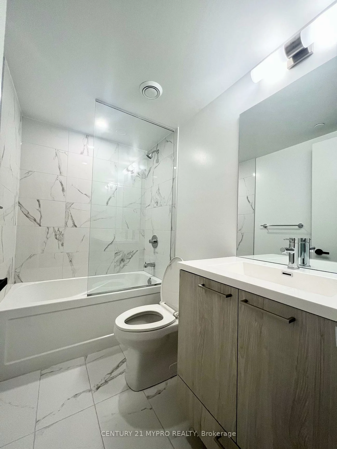 195, Commerce, Vaughan Corporate Centre, Vaughan