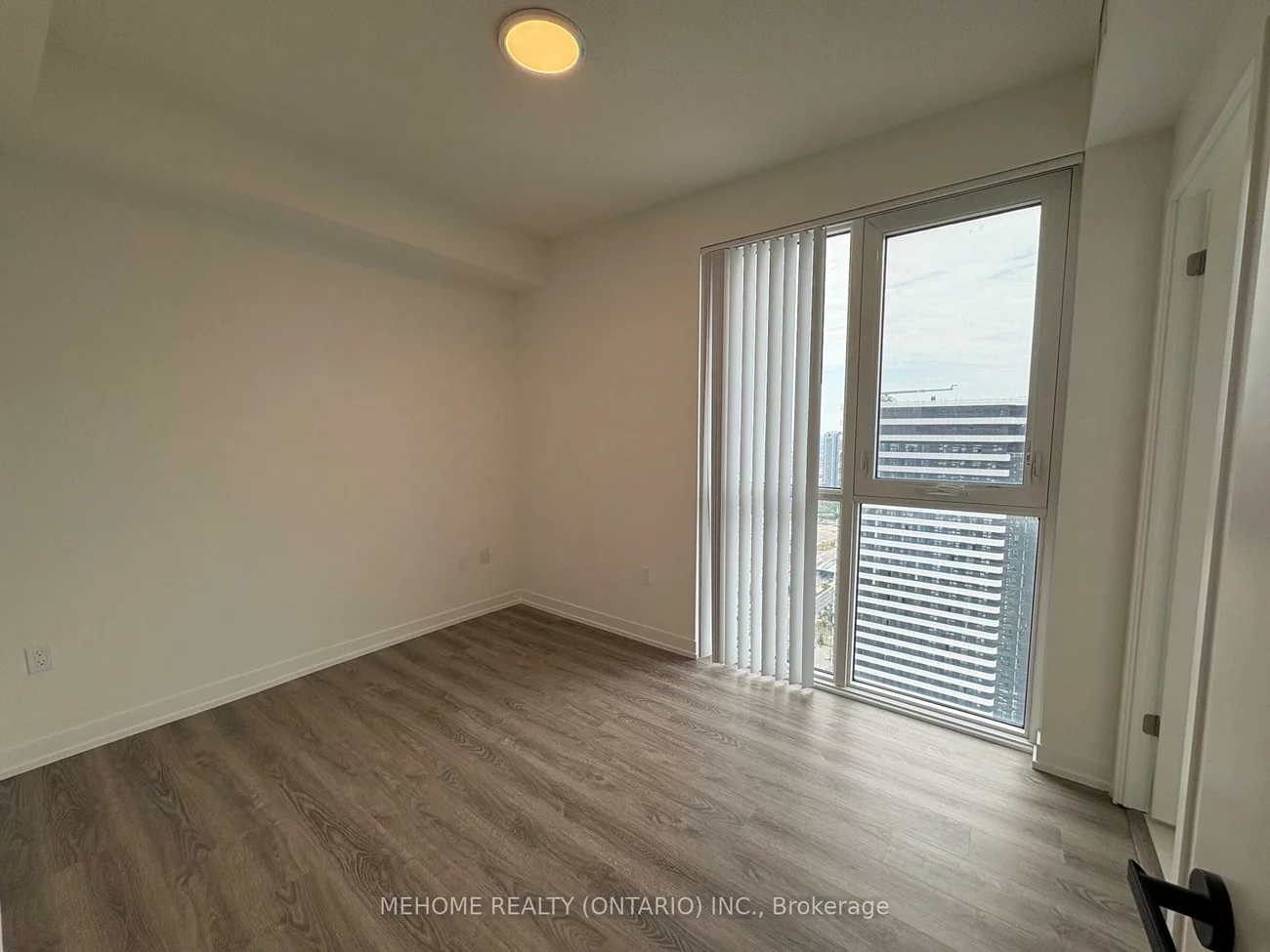 195, Commerce, Vaughan Corporate Centre, Vaughan