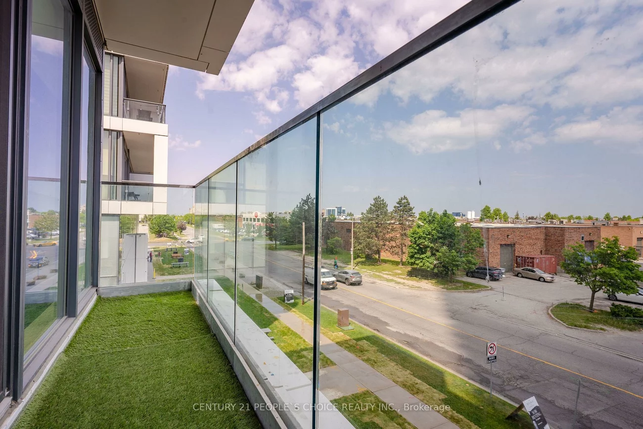 950, Portage, Vaughan Corporate Centre, Vaughan