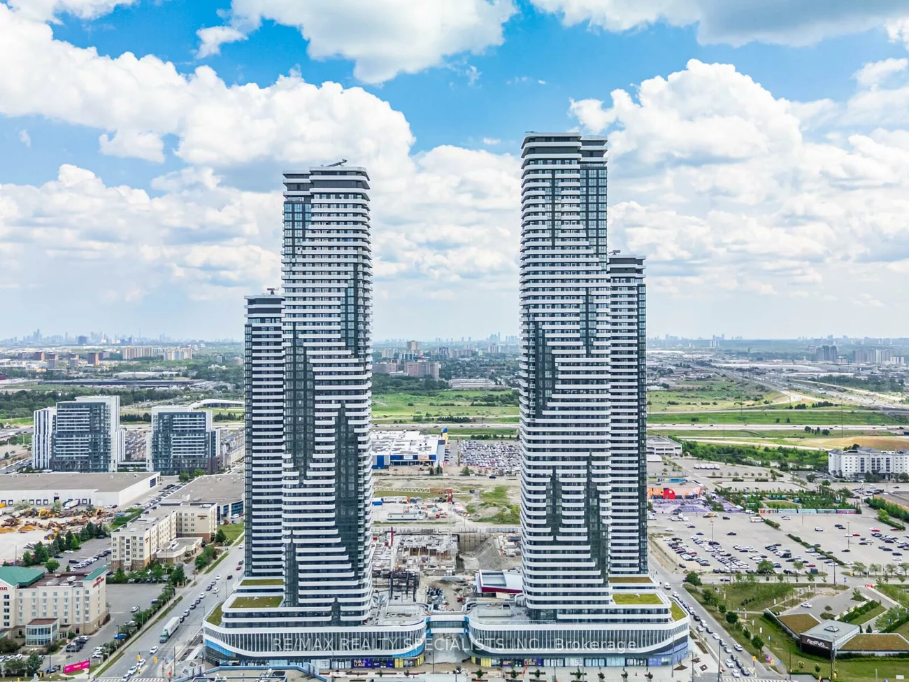 225, Commerce, Vaughan Corporate Centre, Vaughan