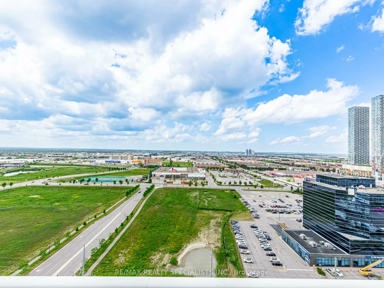 225, Commerce, Vaughan Corporate Centre, Vaughan
