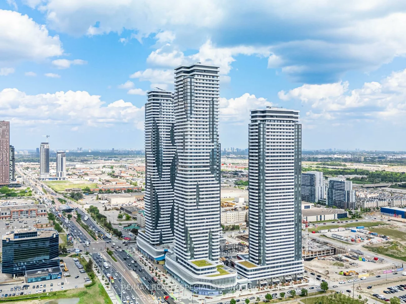225, Commerce, Vaughan Corporate Centre, Vaughan