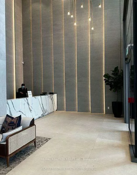 1000, Portage, Vaughan Corporate Centre, Vaughan