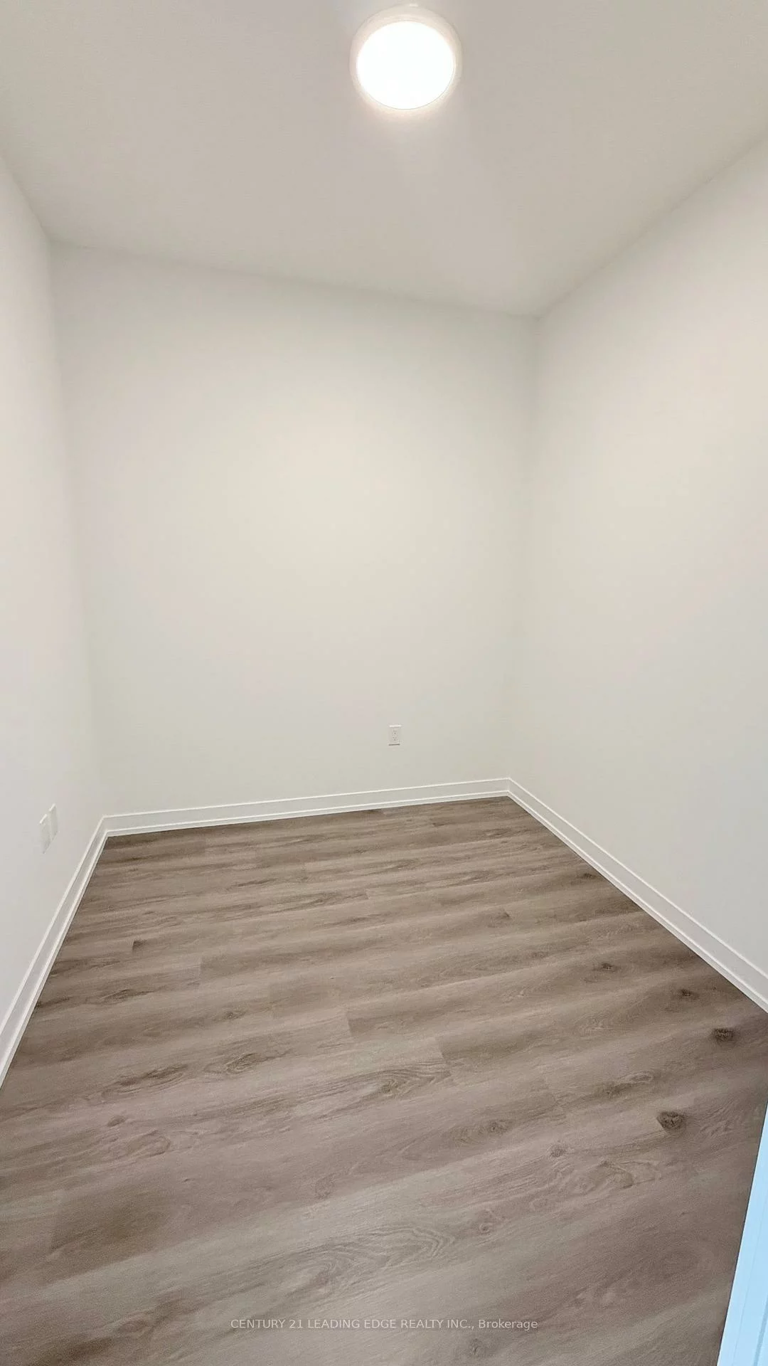 225, Commerce, Vaughan Corporate Centre, Vaughan