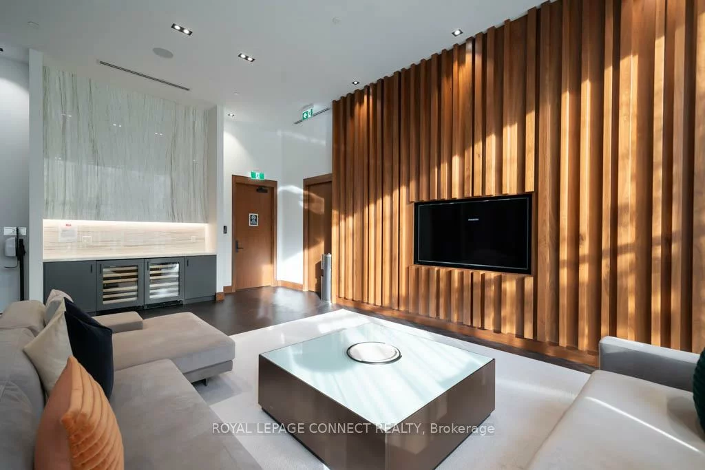 7895, Jane, Concord, Vaughan