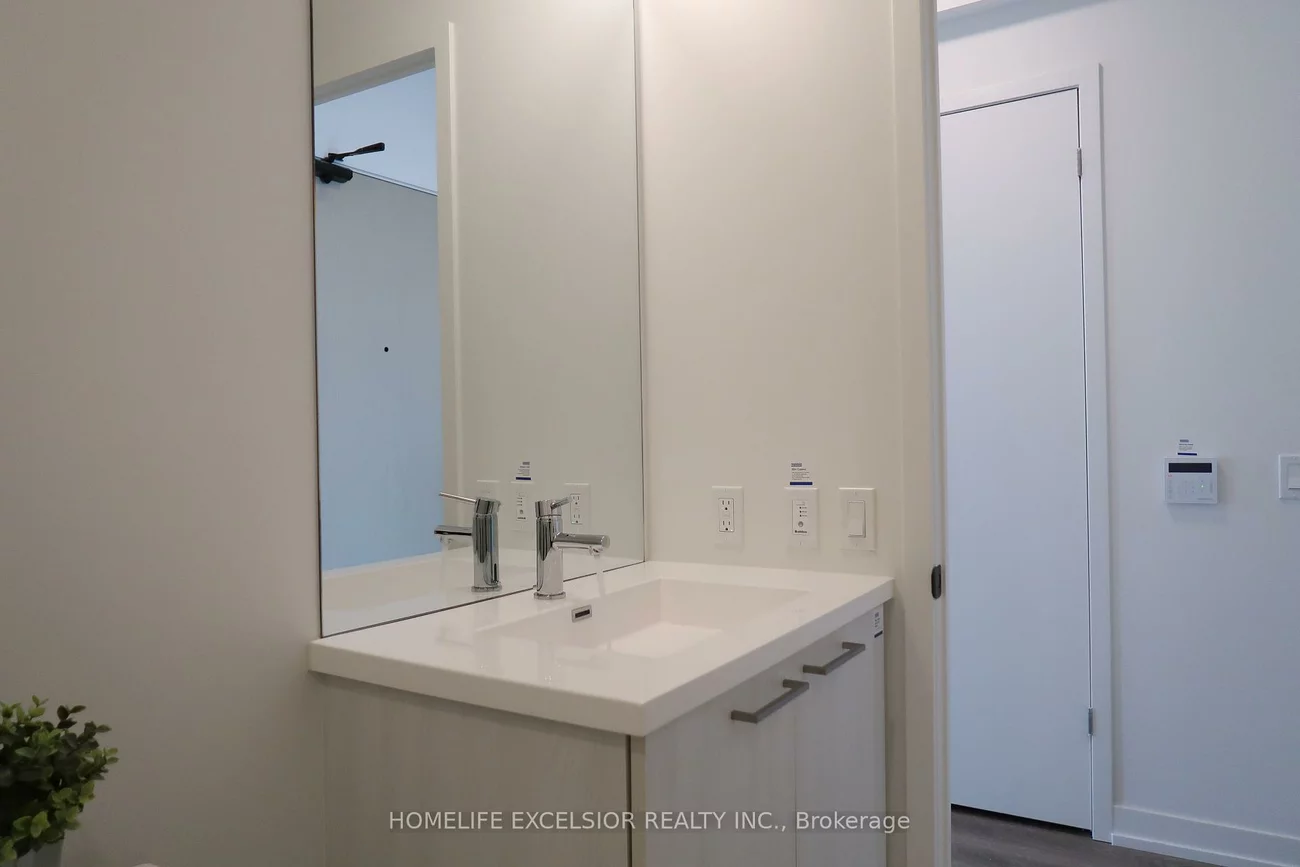 195, Commerce, Vaughan Corporate Centre, Vaughan