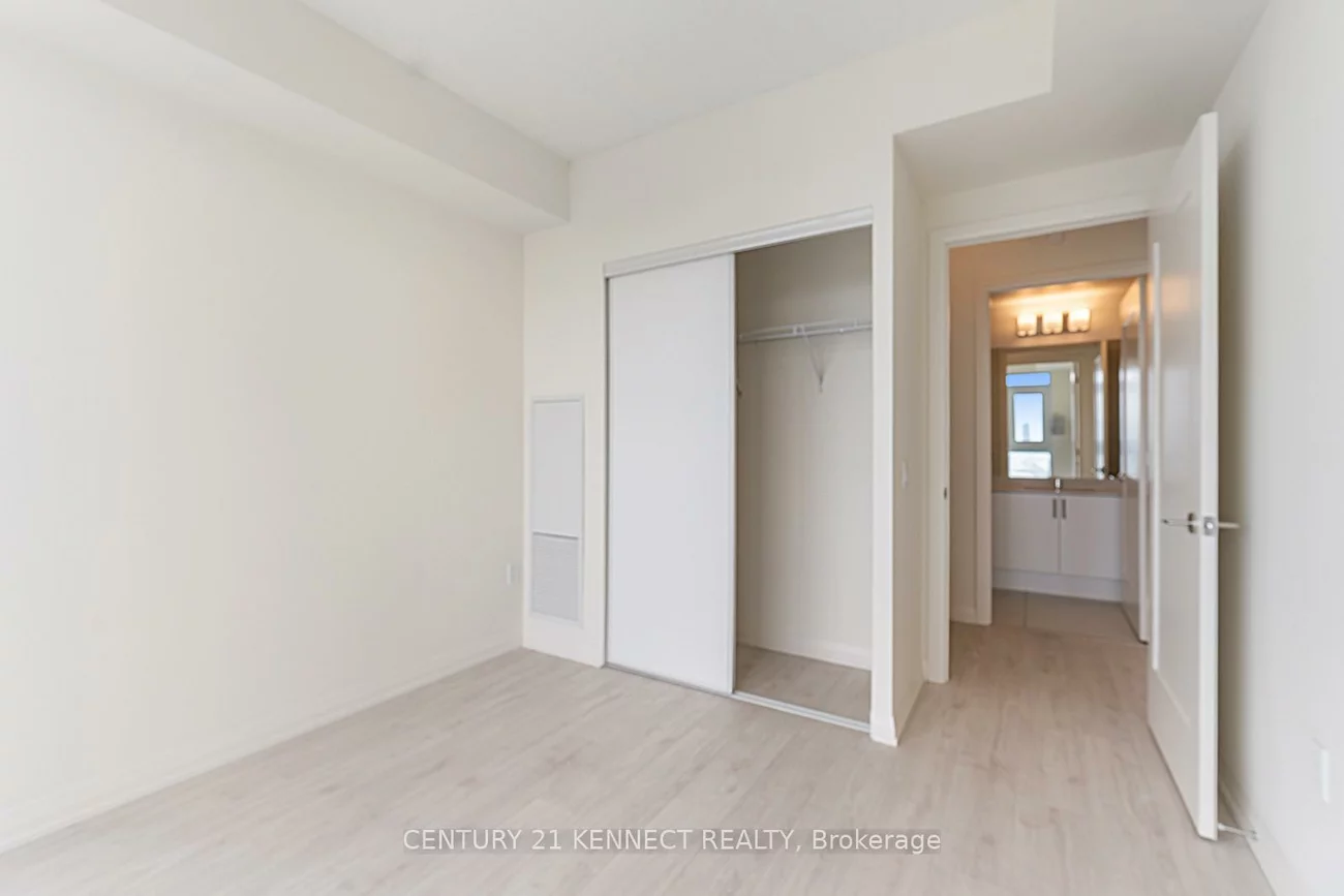 8960, Jane, Concord, Vaughan