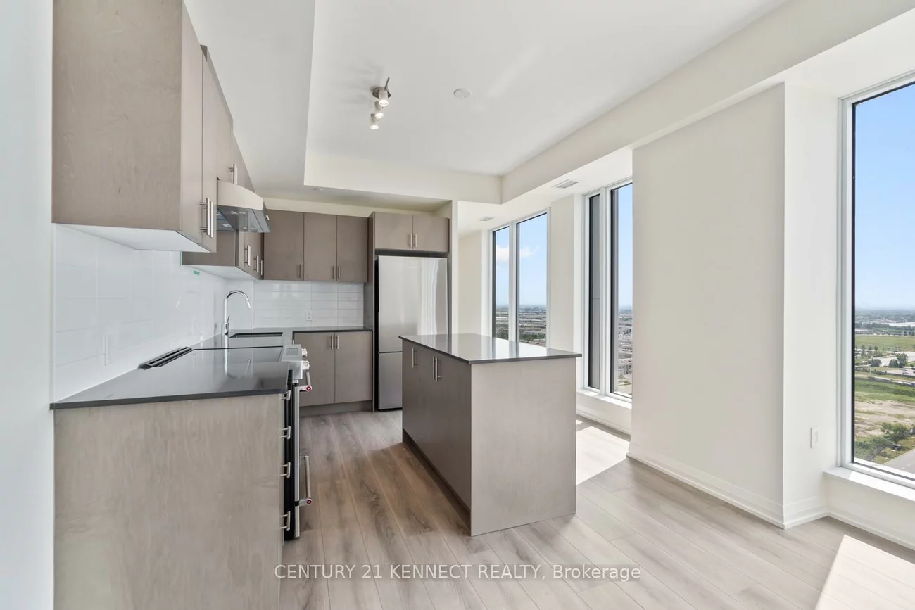 8960, Jane, Concord, Vaughan