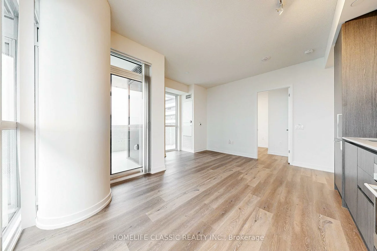 225, Commerce, Vaughan Corporate Centre, Vaughan