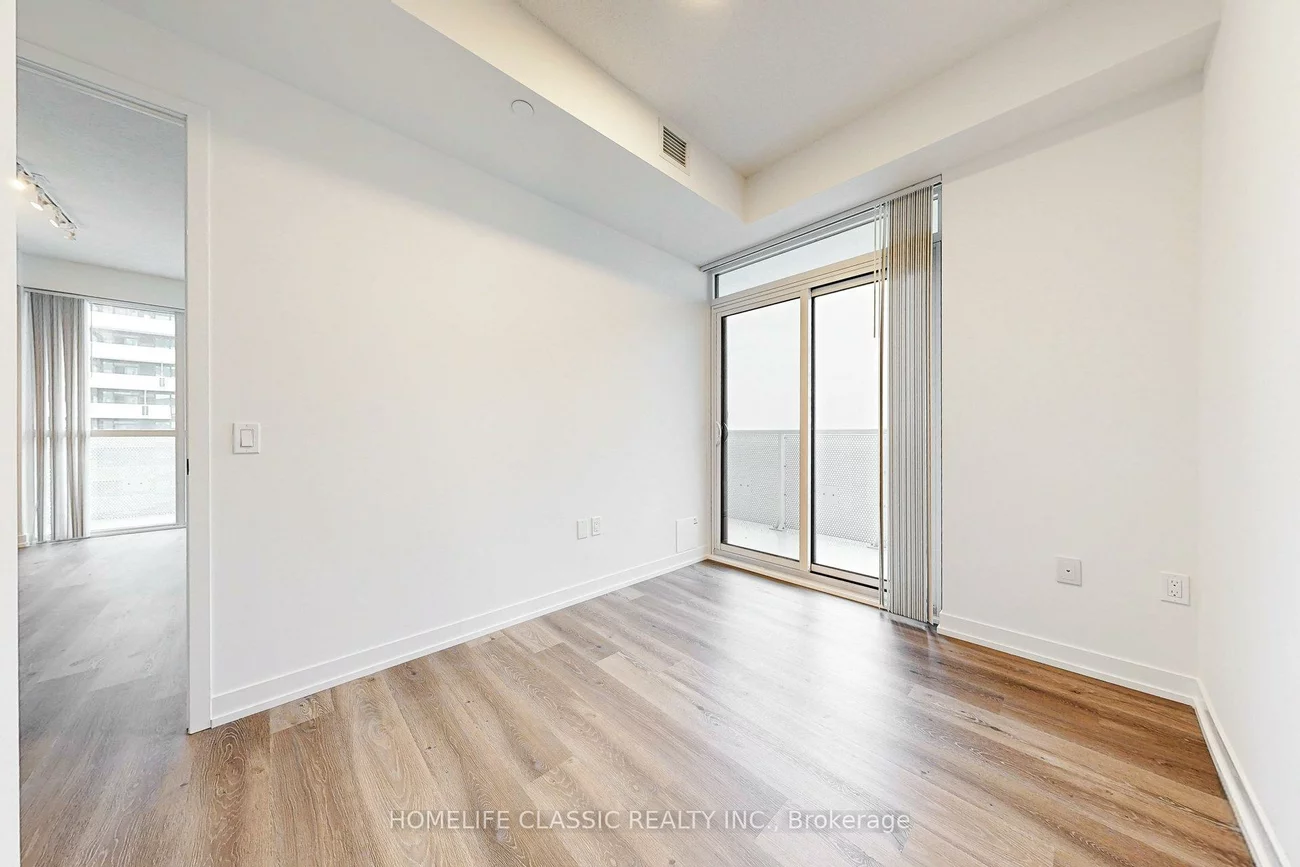 225, Commerce, Vaughan Corporate Centre, Vaughan