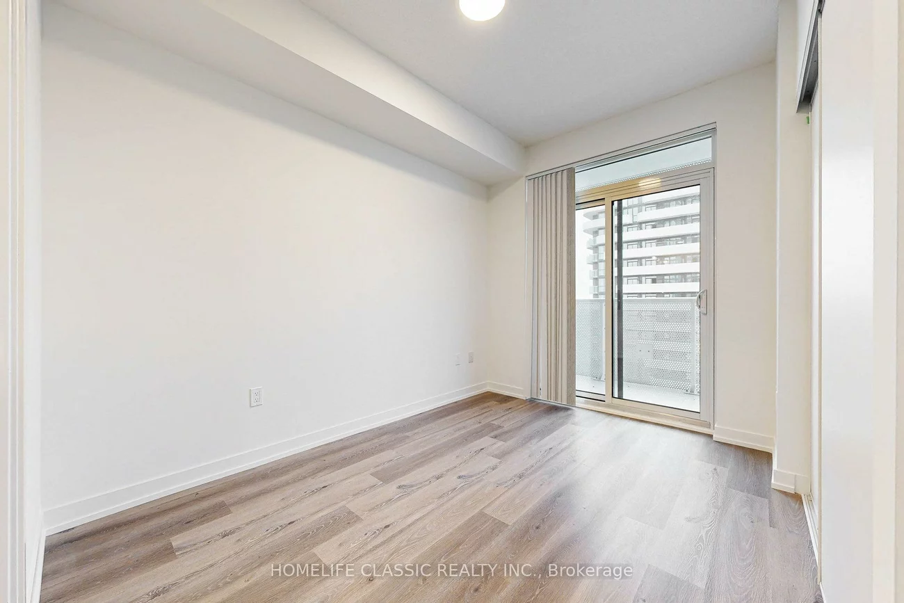 225, Commerce, Vaughan Corporate Centre, Vaughan
