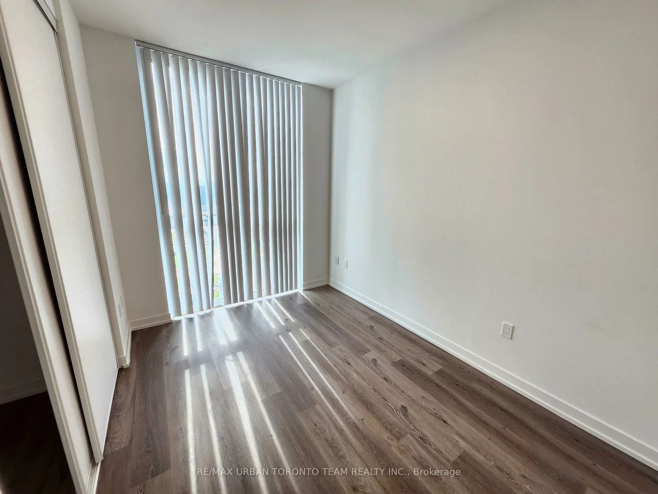 225, Commerce, Vaughan Corporate Centre, Vaughan