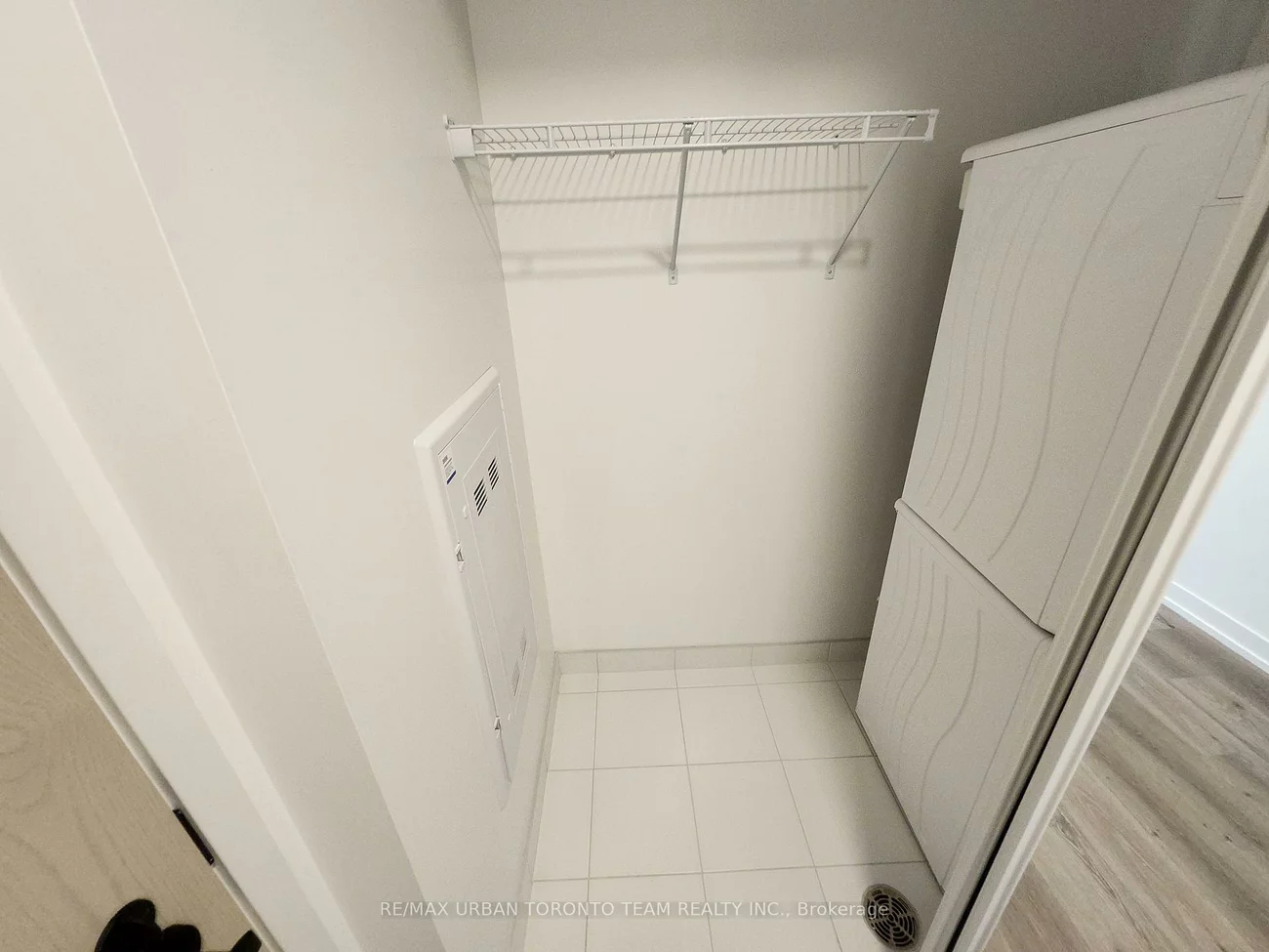 225, Commerce, Vaughan Corporate Centre, Vaughan