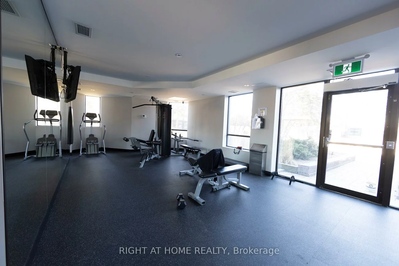 7460, Bathurst, Brownridge, Vaughan
