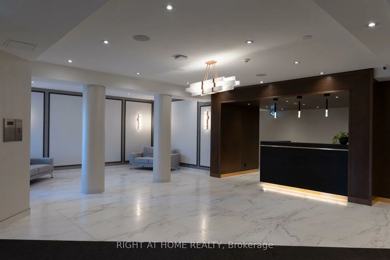 7460, Bathurst, Brownridge, Vaughan