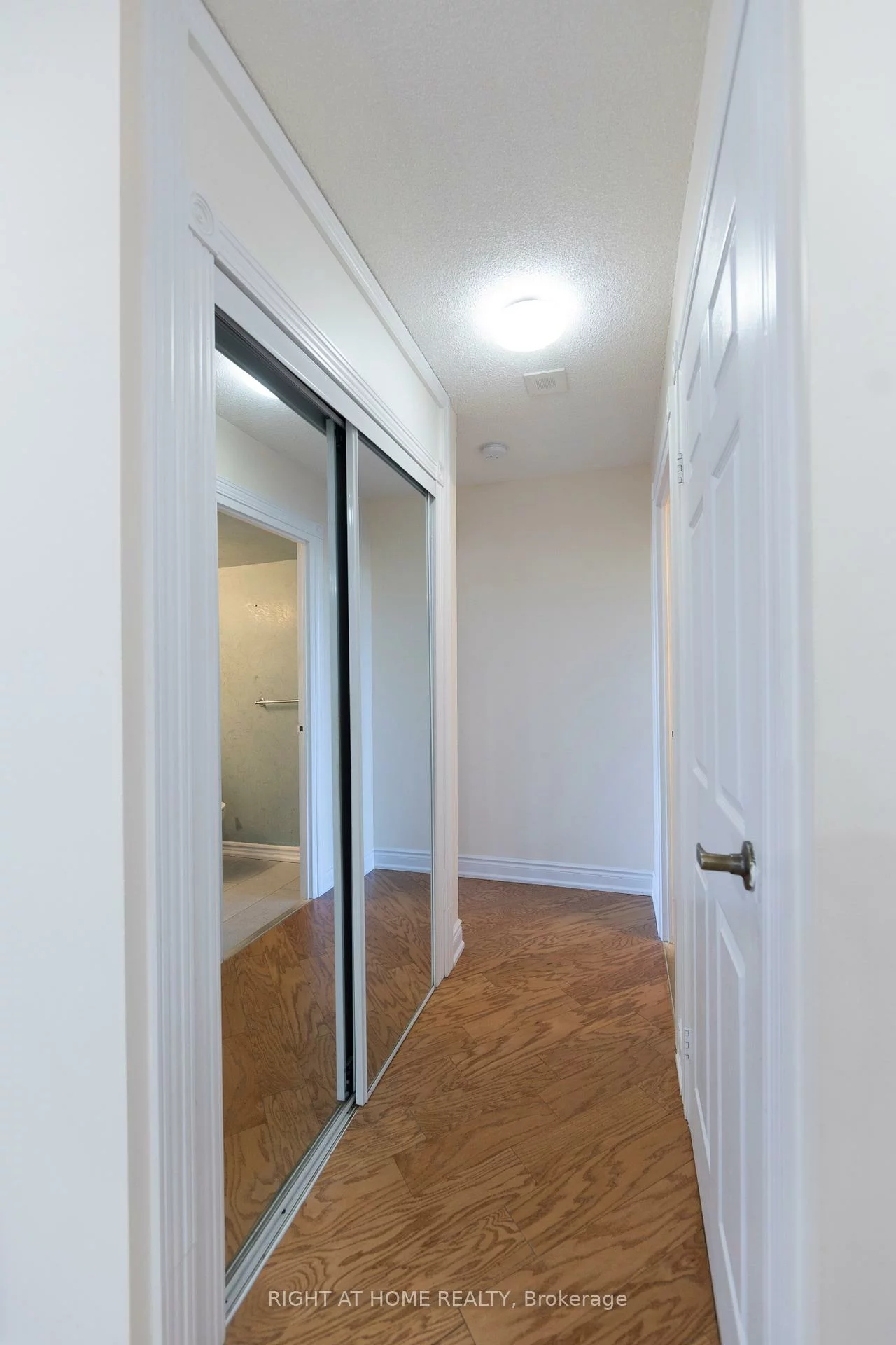 7460, Bathurst, Brownridge, Vaughan