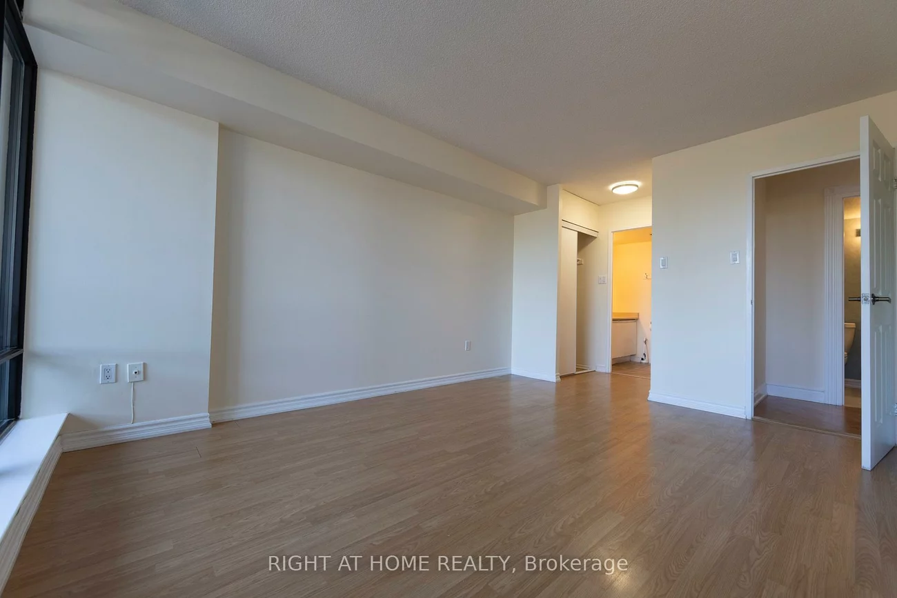 7460, Bathurst, Brownridge, Vaughan