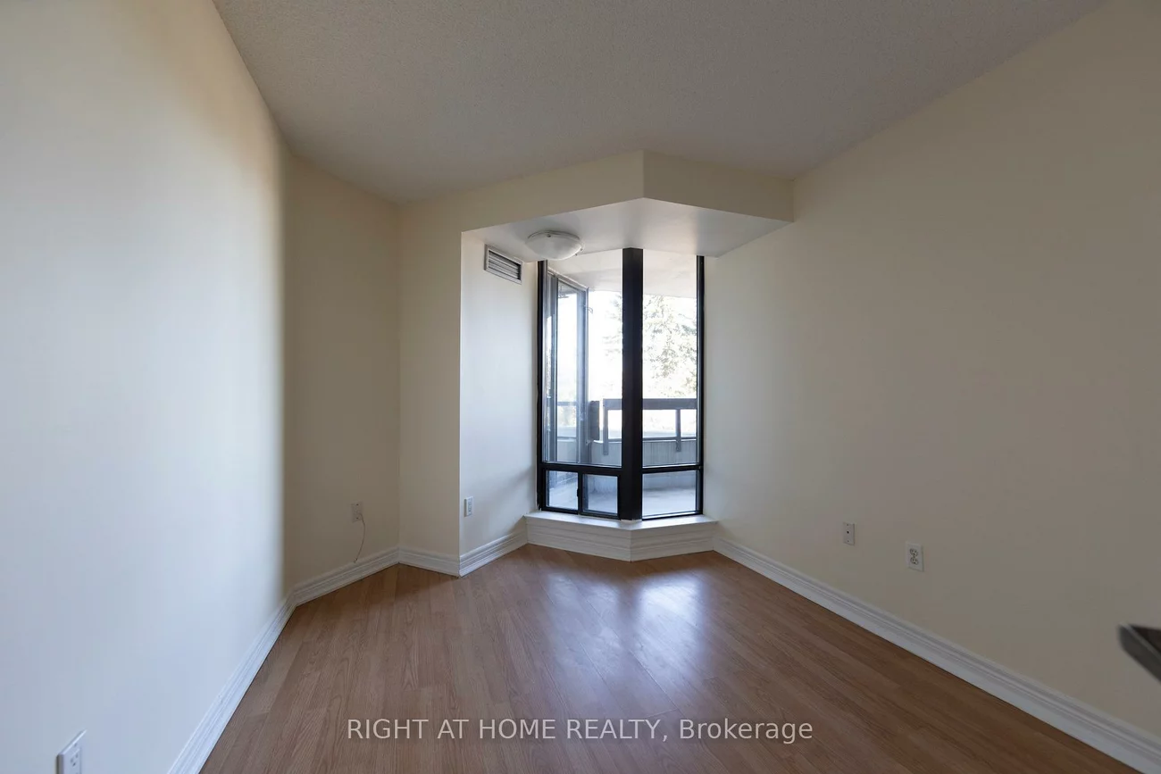 7460, Bathurst, Brownridge, Vaughan