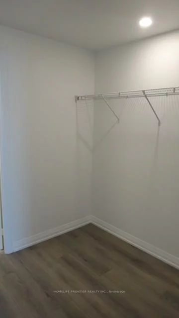 8960, Jane, Concord, Vaughan