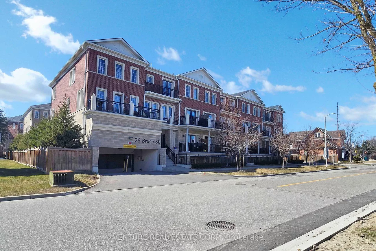 26, Bruce, East Woodbridge, Vaughan