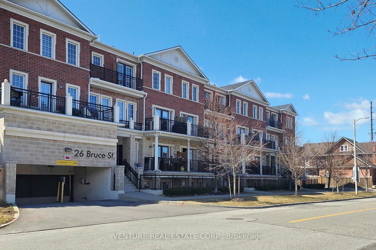 26, Bruce, East Woodbridge, Vaughan