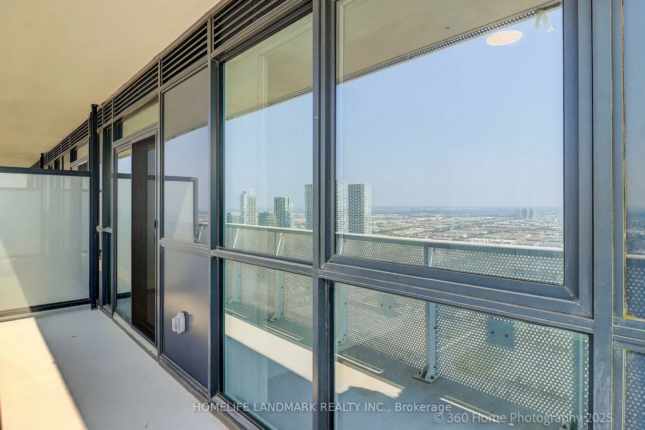 225, Commerce, Vaughan Corporate Centre, Vaughan