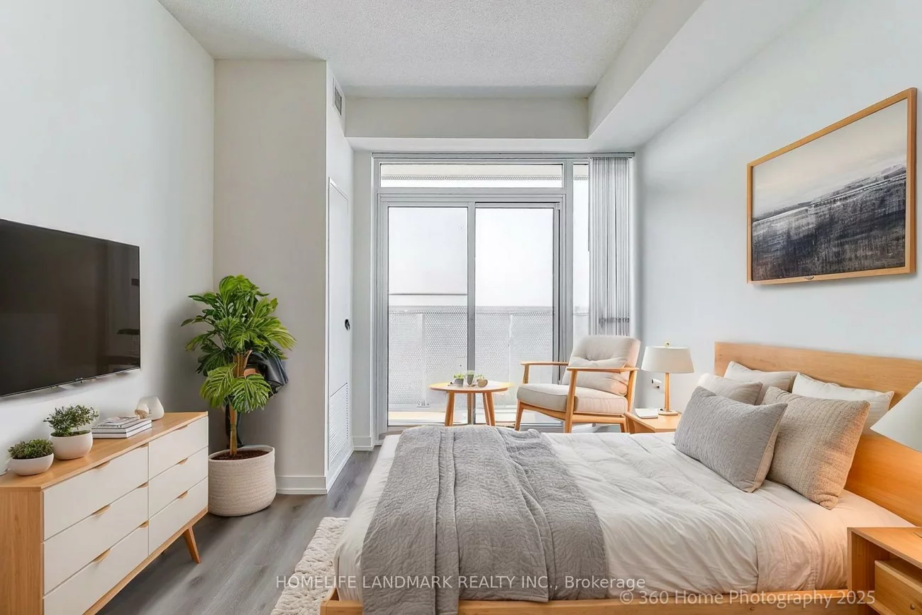 225, Commerce, Vaughan Corporate Centre, Vaughan