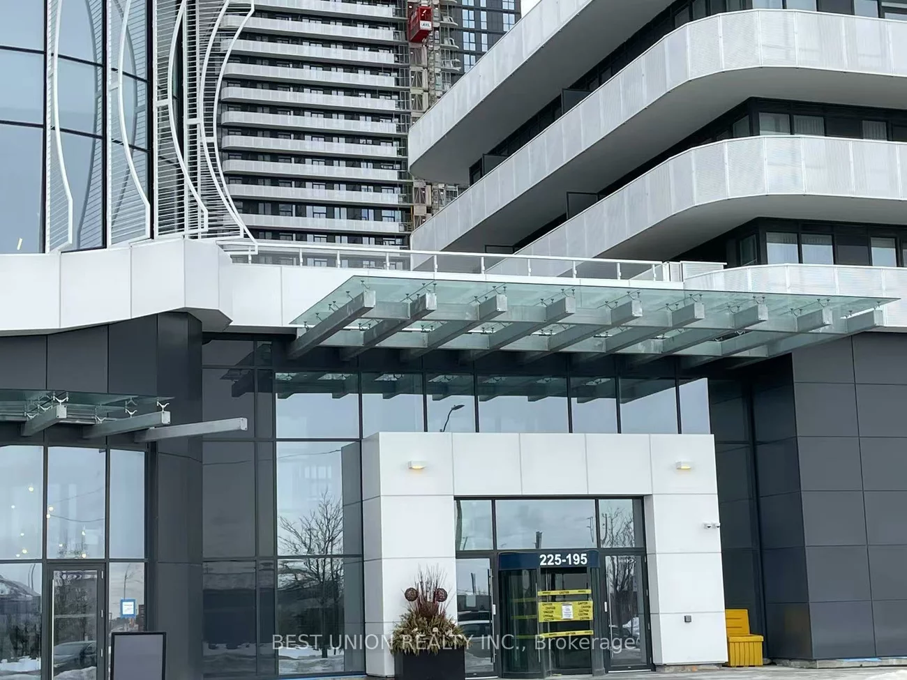 195, Commerce, Vaughan Corporate Centre, Vaughan