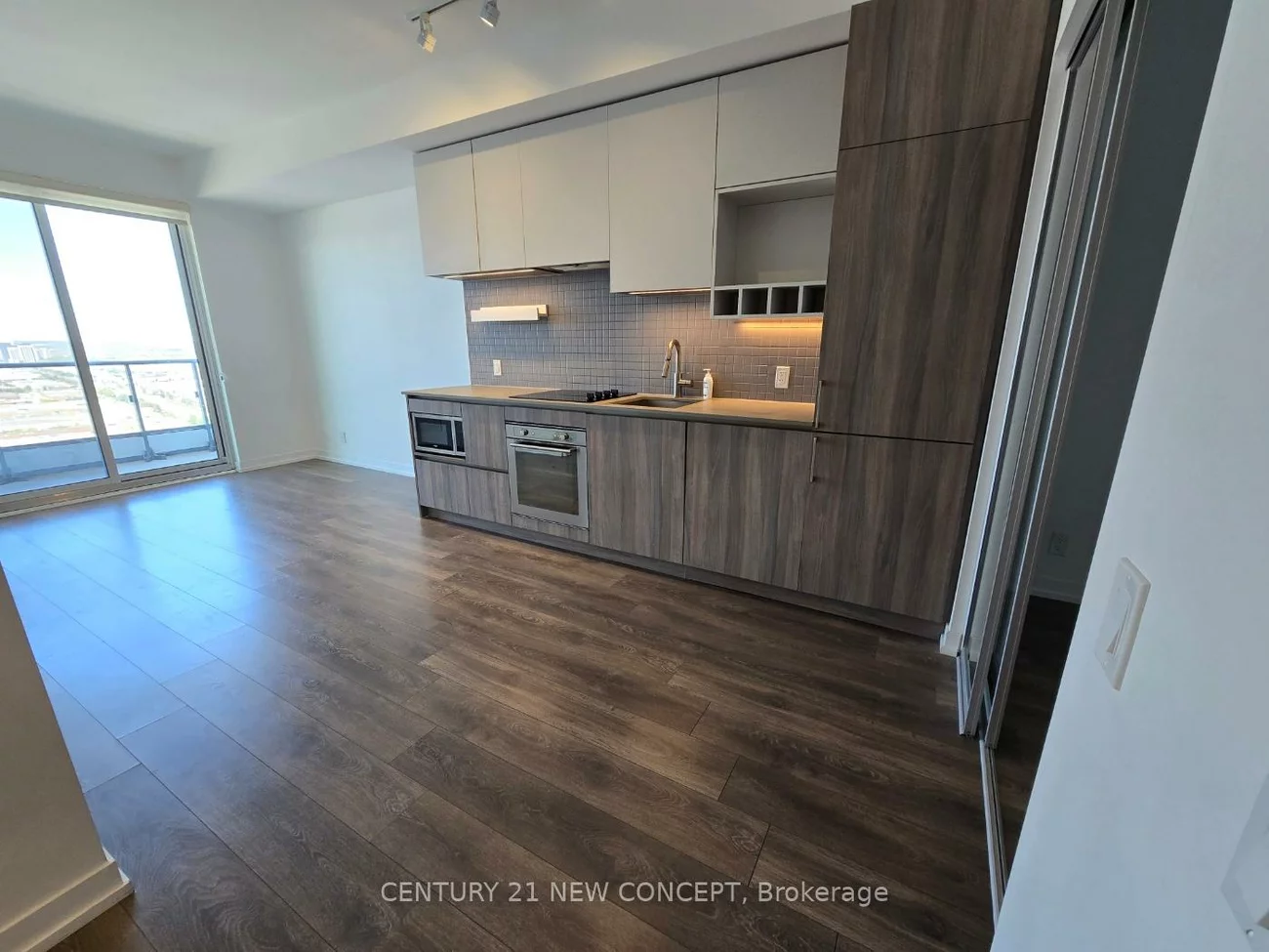 950, Portage, Vaughan Corporate Centre, Vaughan