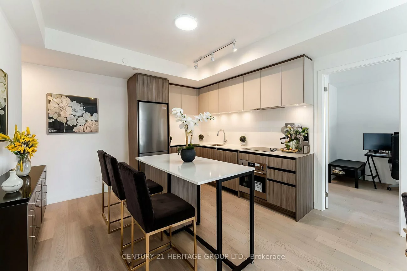 7950, Bathurst, Beverley Glen, Vaughan