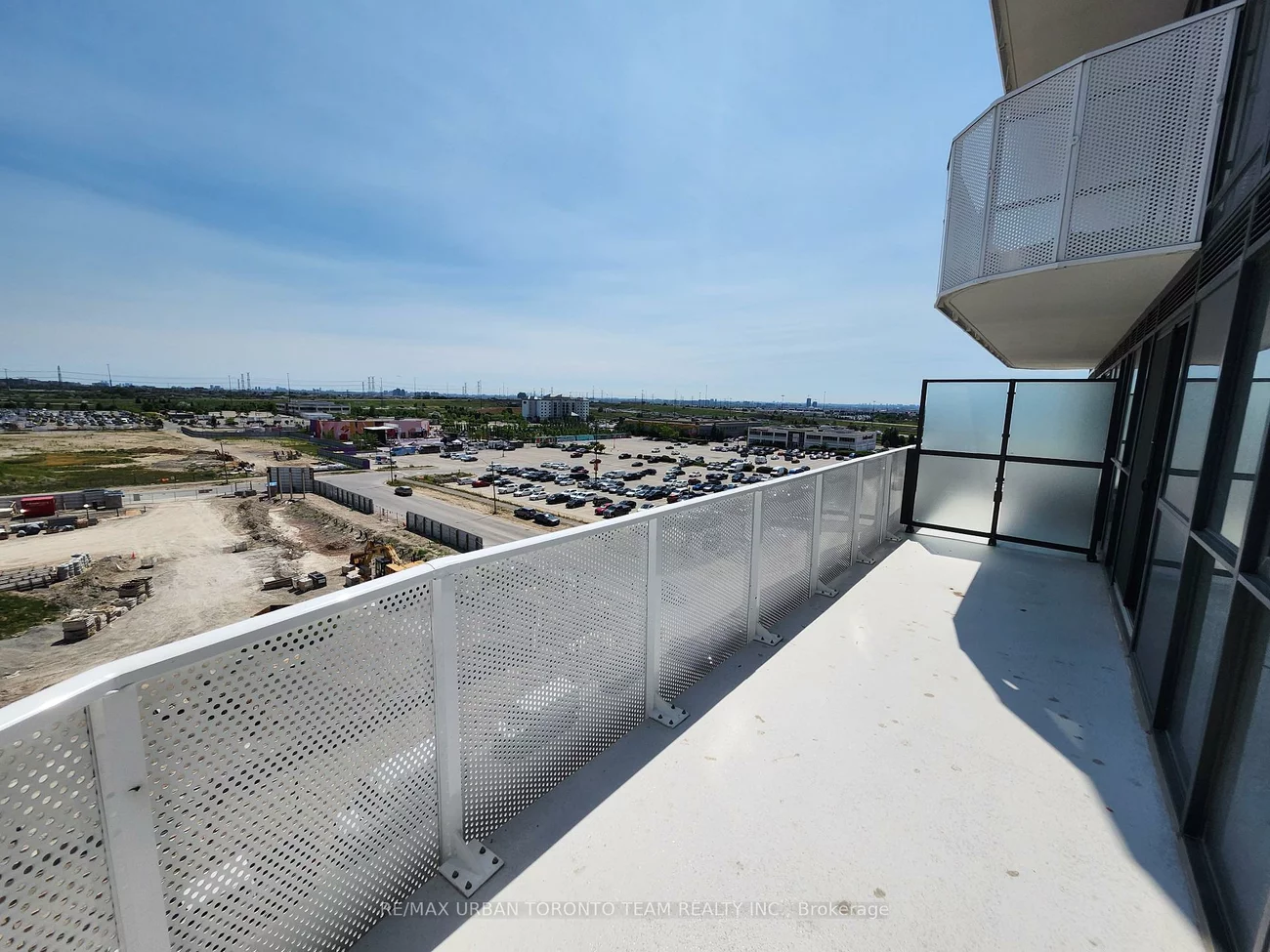 195, Commerce, Vaughan Corporate Centre, Vaughan