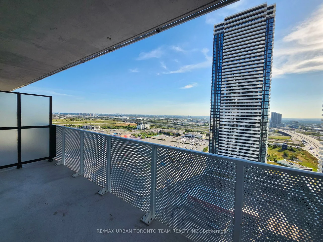 28, Interchange, Vaughan Corporate Centre, Vaughan