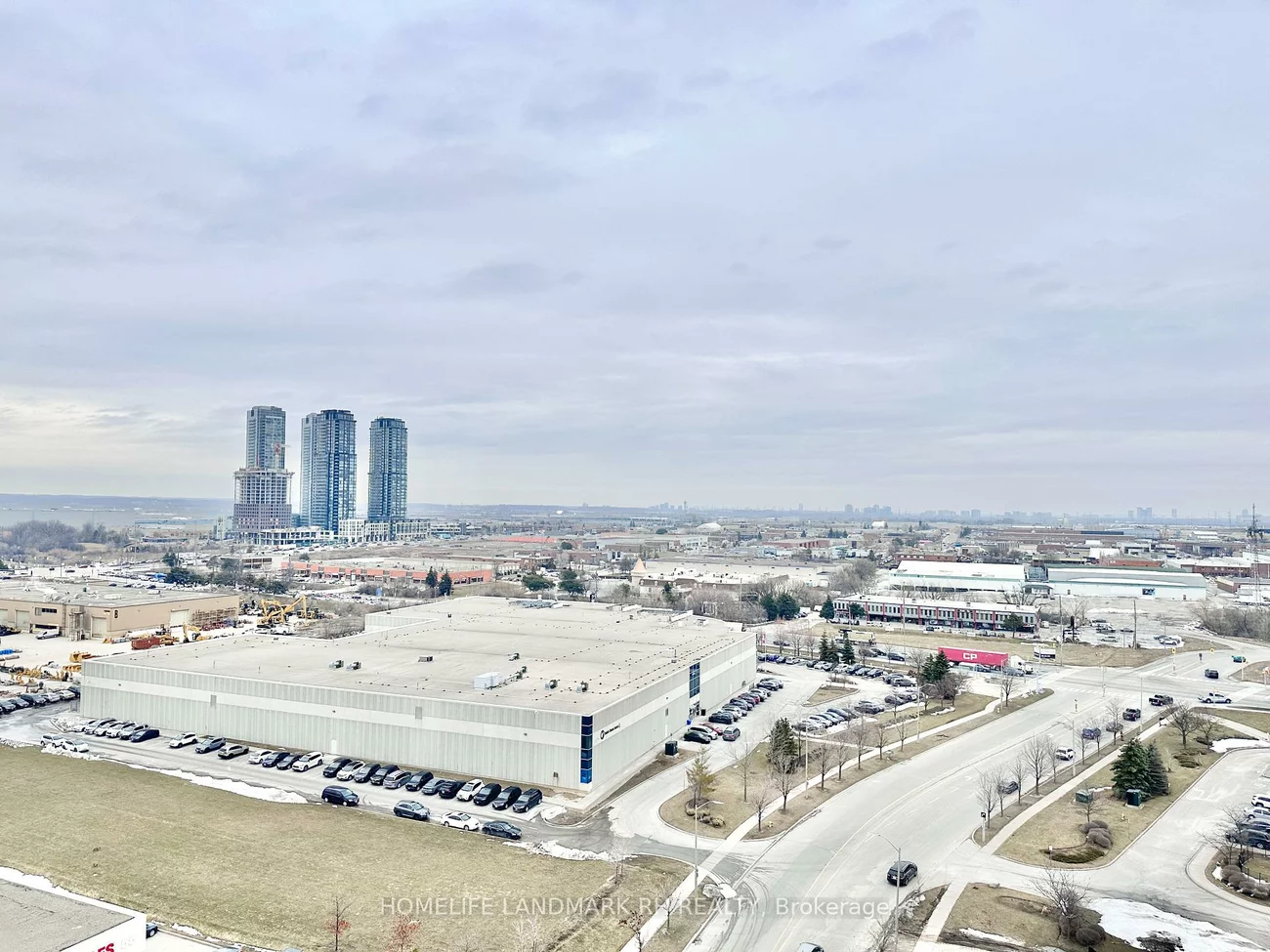 38, Honeycrisp, Vaughan Corporate Centre, Vaughan