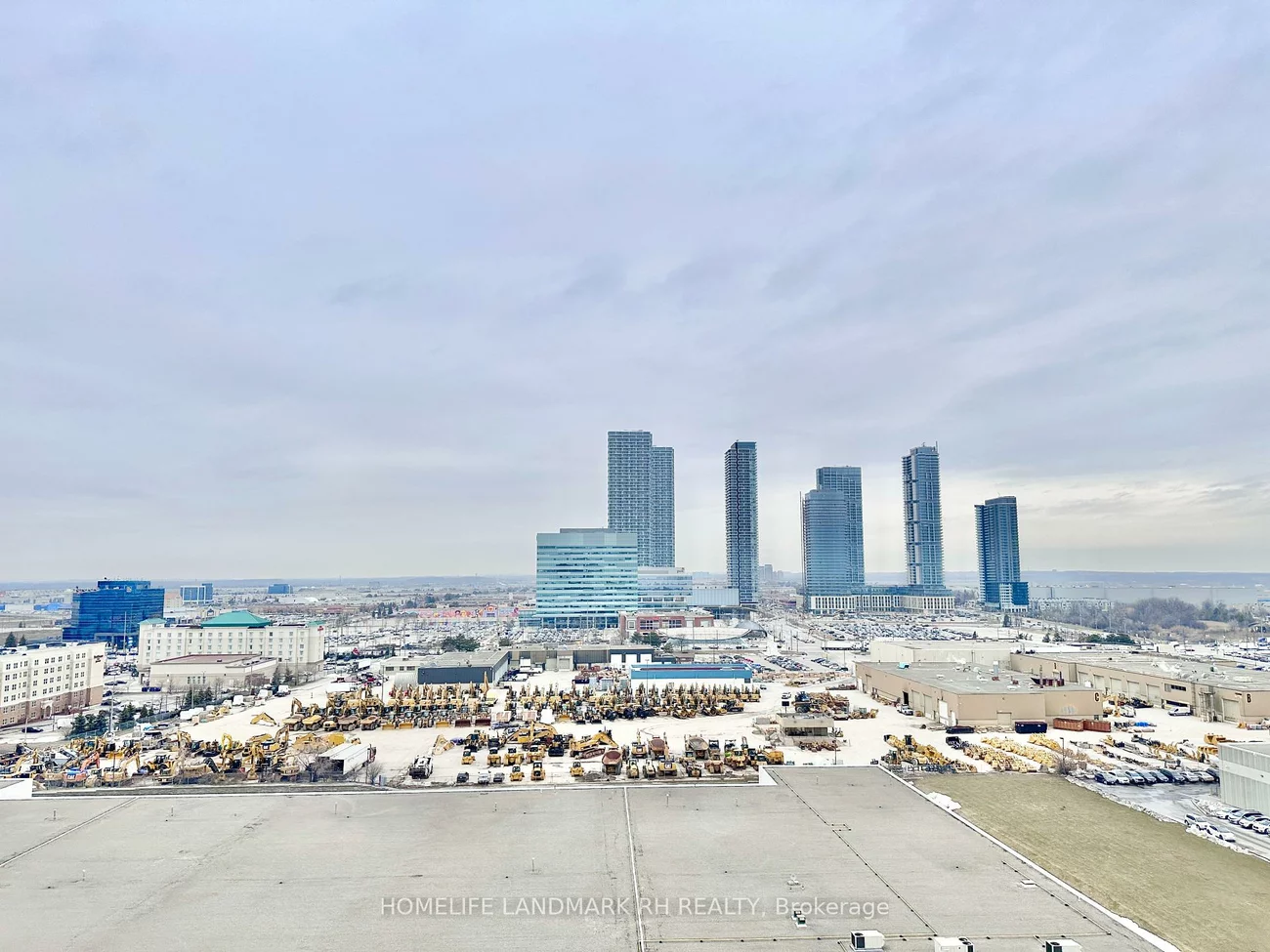 38, Honeycrisp, Vaughan Corporate Centre, Vaughan