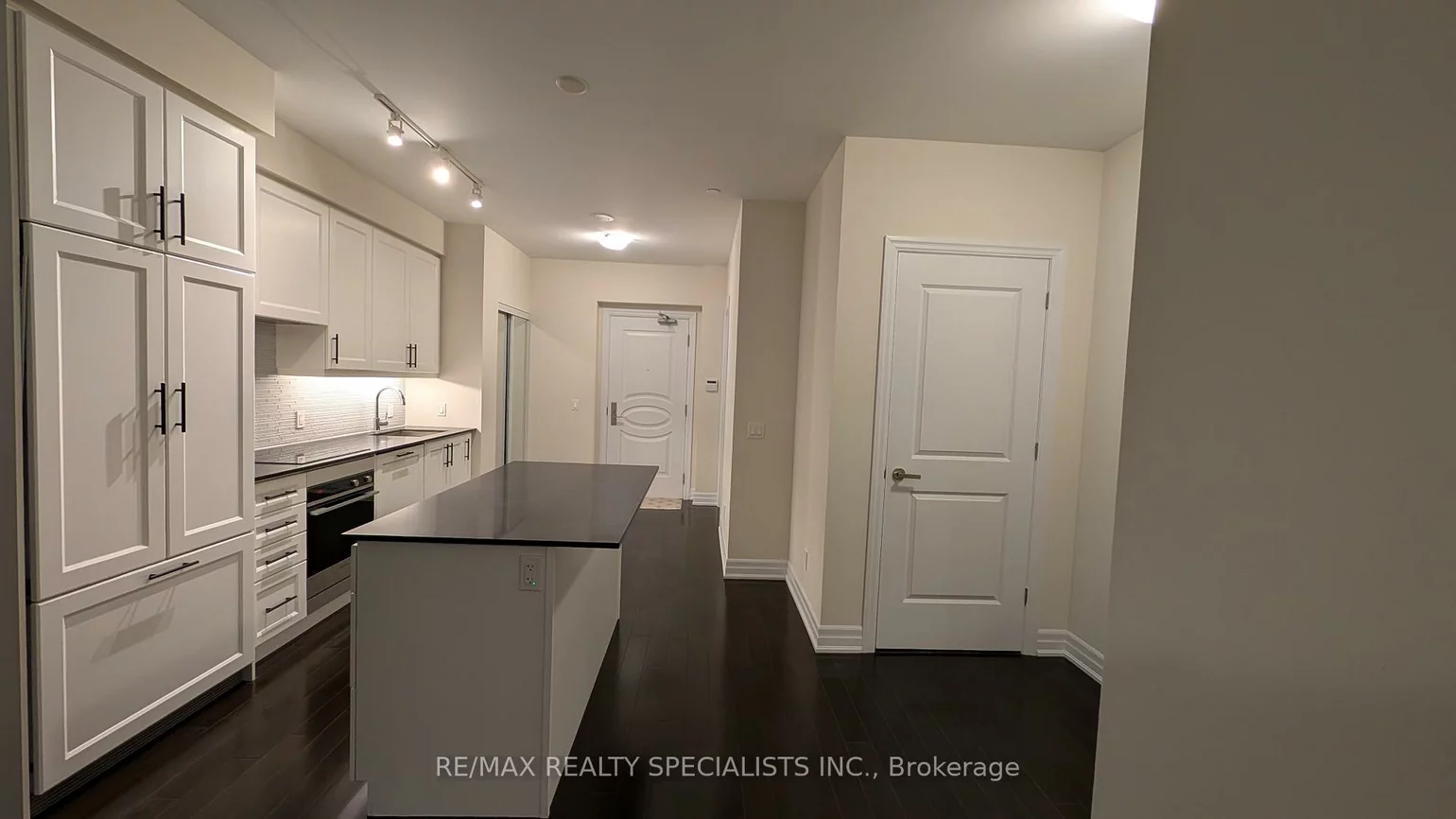 9075, Jane, Concord, Vaughan
