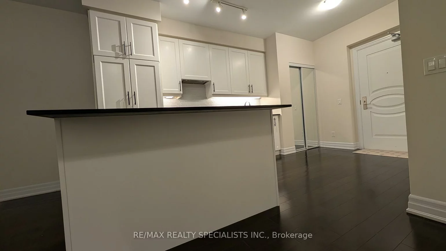 9075, Jane, Concord, Vaughan
