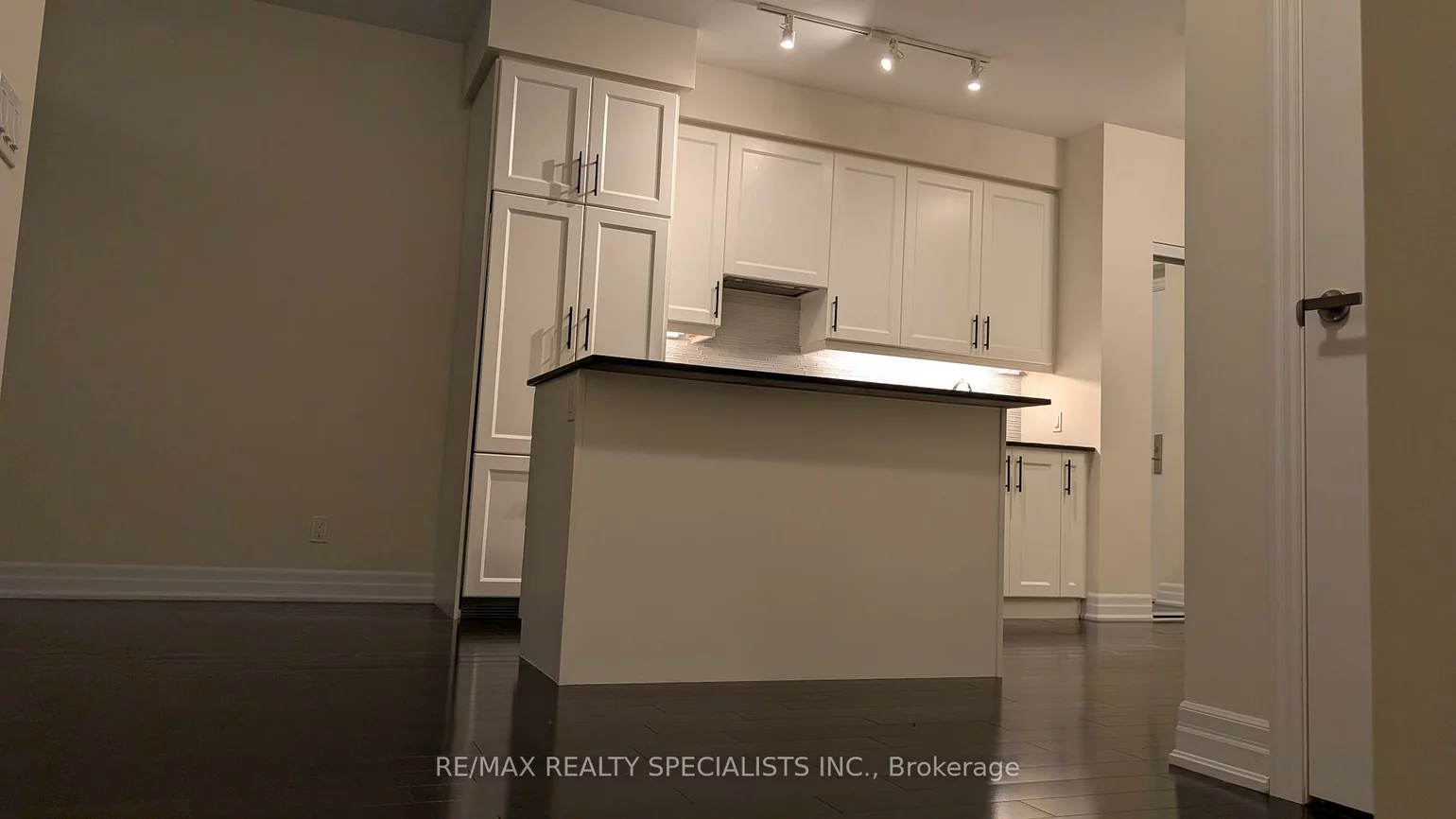 9075, Jane, Concord, Vaughan