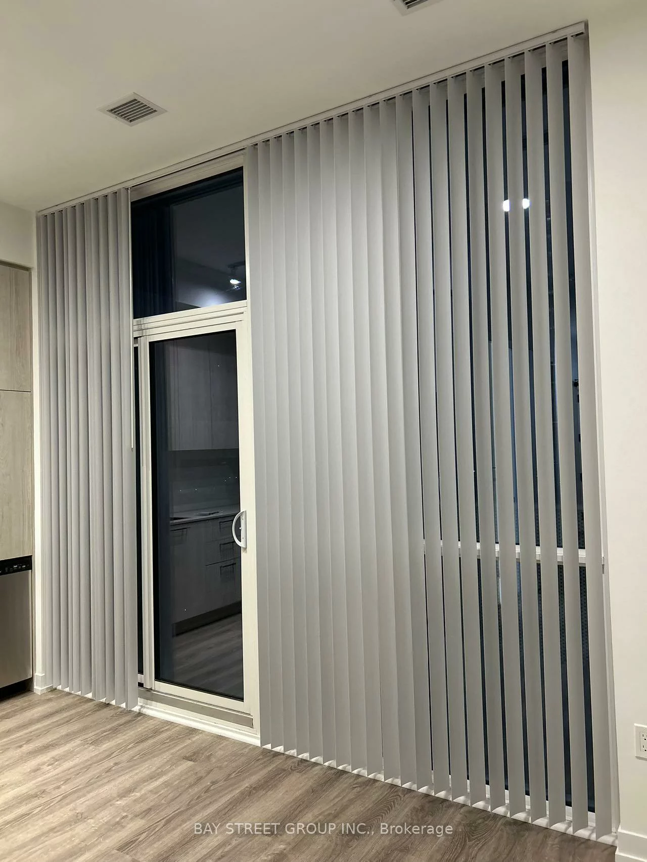 195, Commerce, Vaughan Corporate Centre, Vaughan