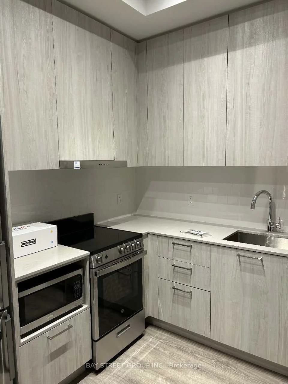 195, Commerce, Vaughan Corporate Centre, Vaughan