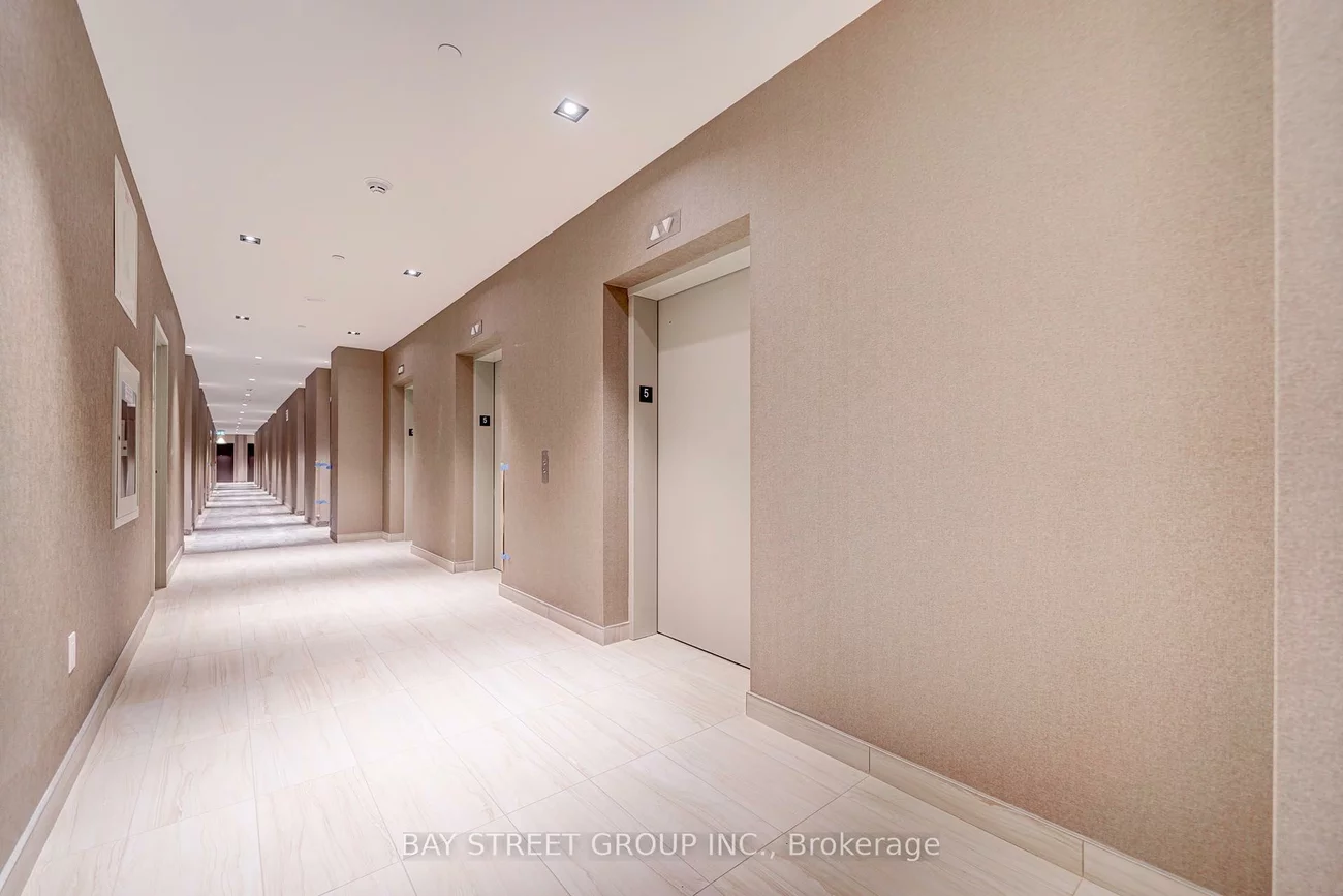 10, Honeycrisp, Vaughan Corporate Centre, Vaughan
