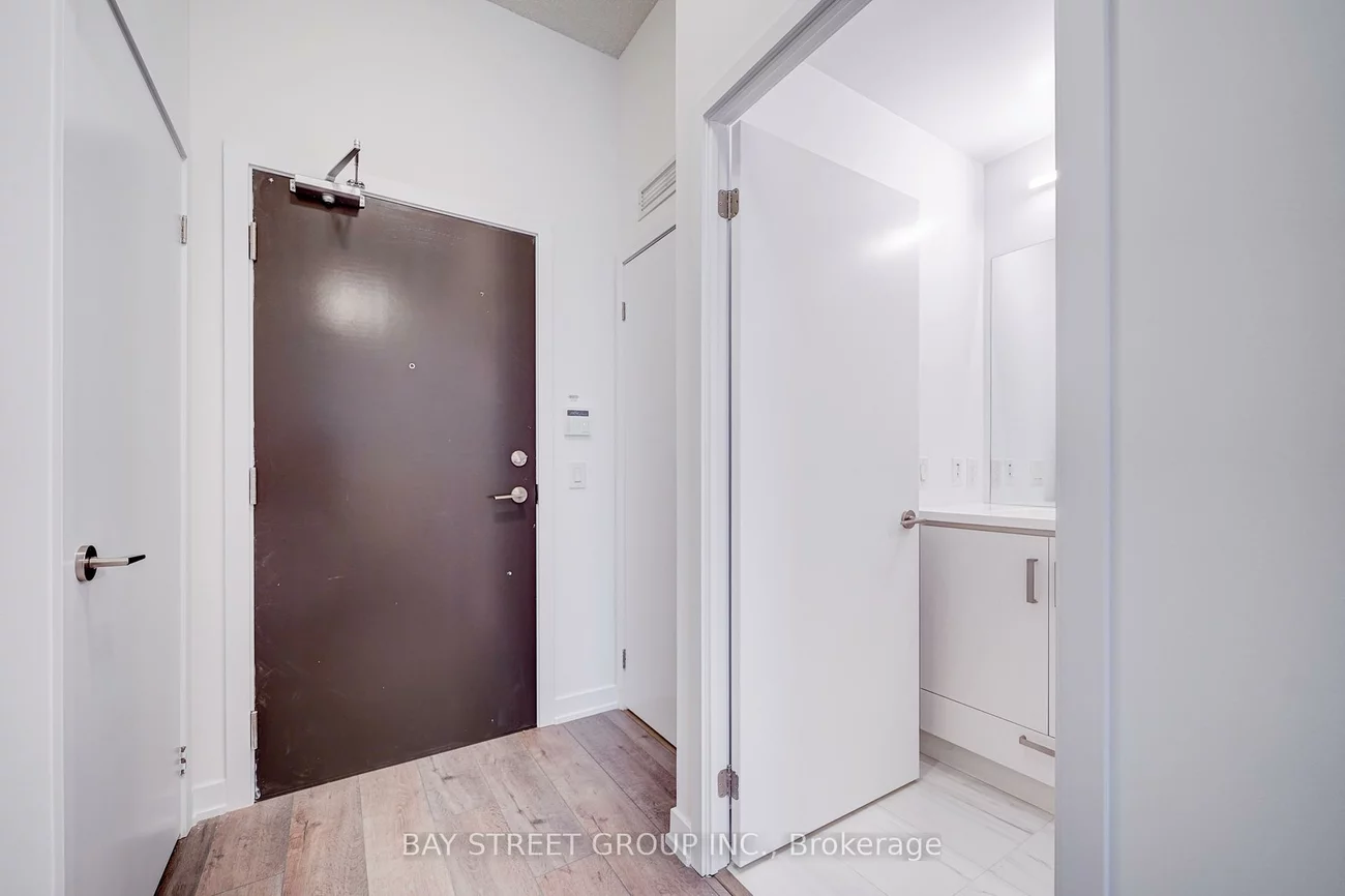 10, Honeycrisp, Vaughan Corporate Centre, Vaughan