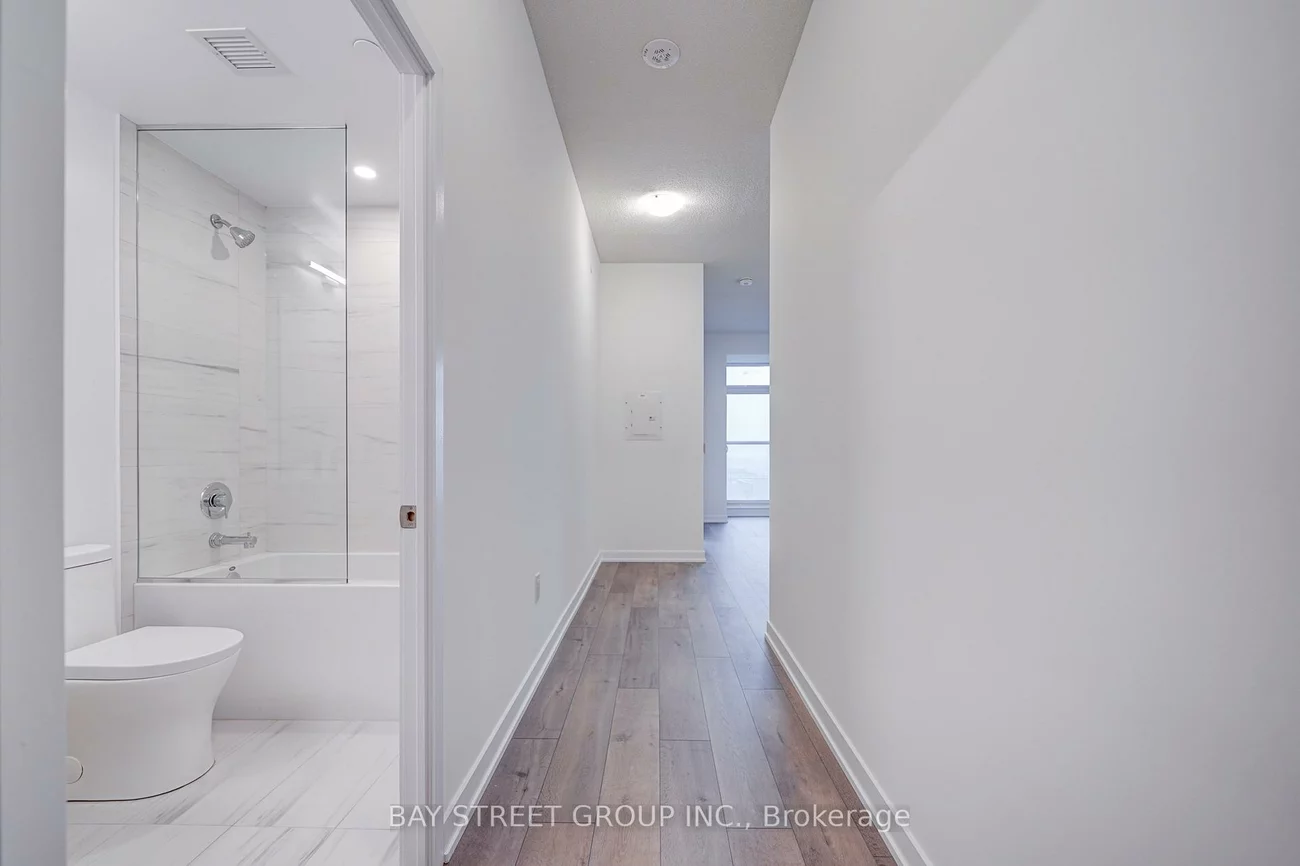 10, Honeycrisp, Vaughan Corporate Centre, Vaughan