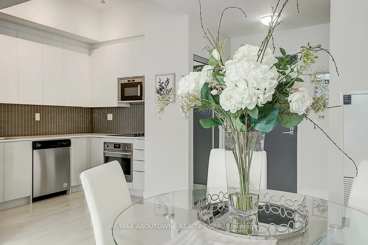 2908, Highway 7, Concord, Vaughan