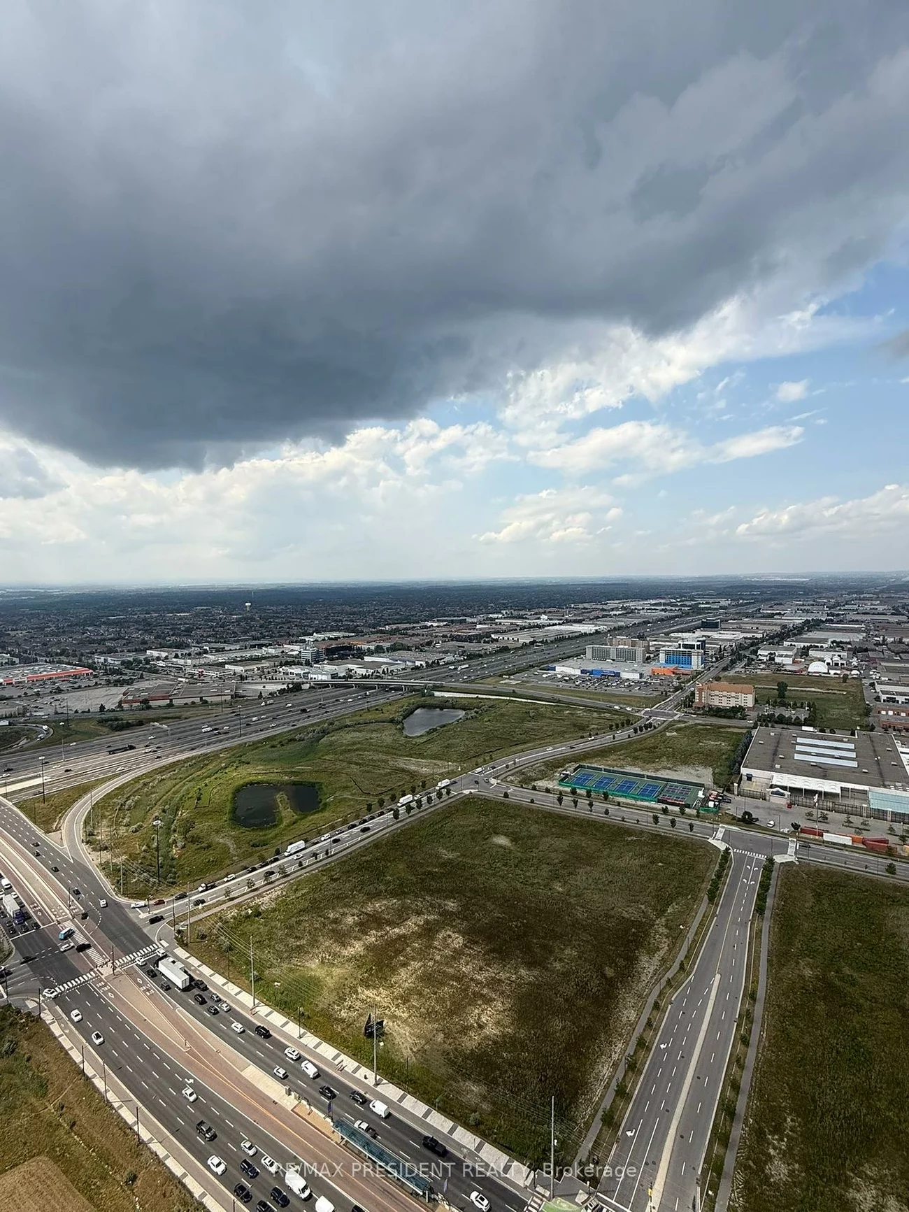 195, Commerce, Vaughan Corporate Centre, Vaughan