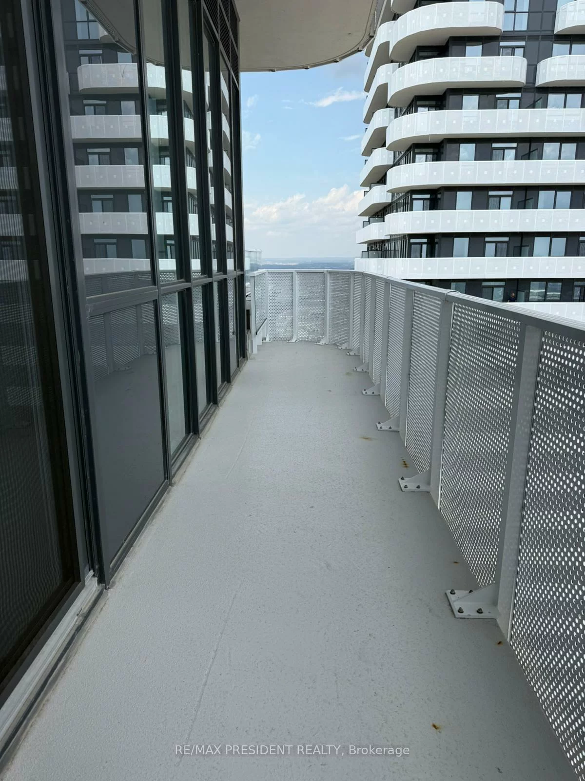 195, Commerce, Vaughan Corporate Centre, Vaughan