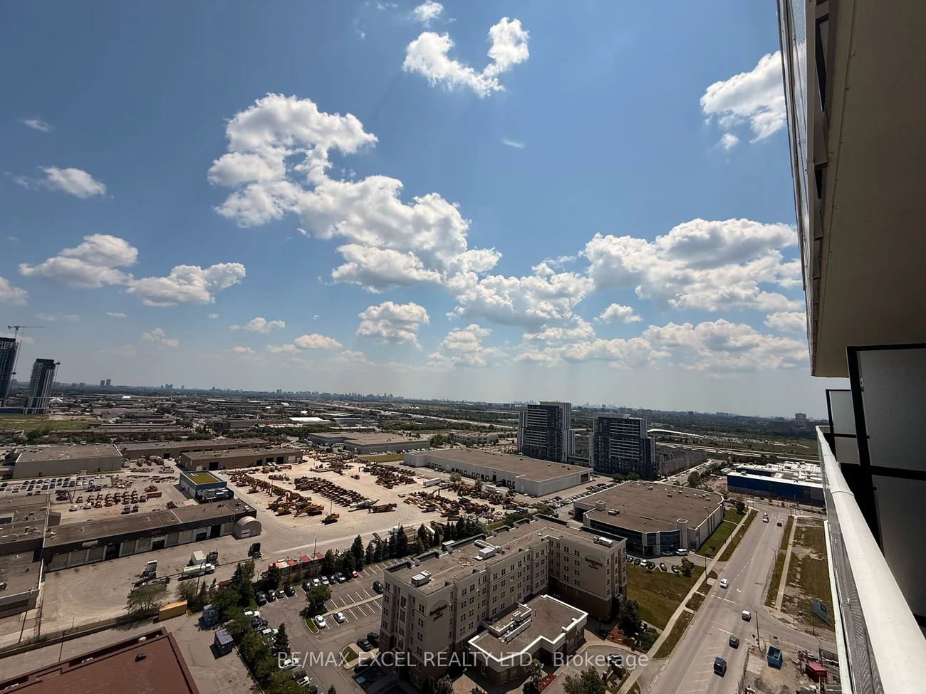 28, Interchange, Vaughan Corporate Centre, Vaughan