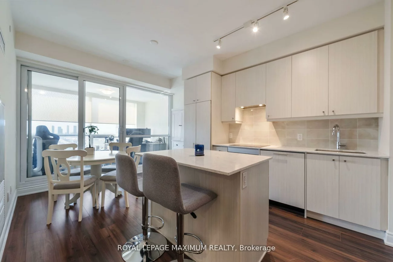 9075, Jane, Concord, Vaughan