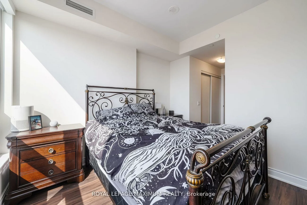 9075, Jane, Concord, Vaughan
