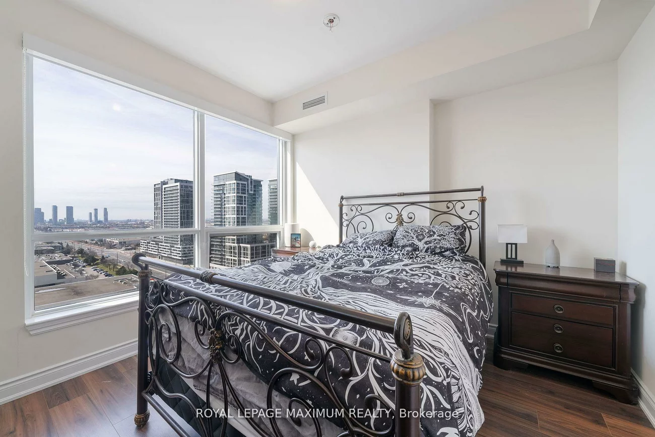 9075, Jane, Concord, Vaughan